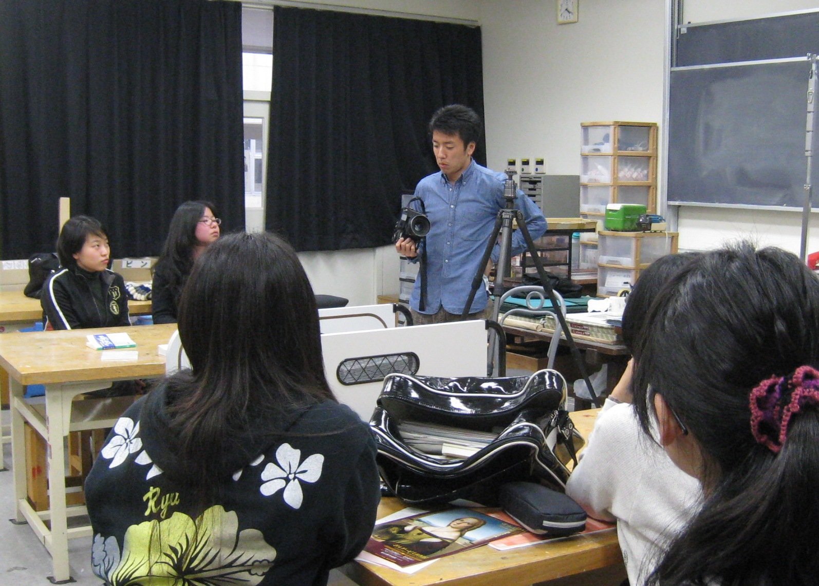 2010.1.22 新宿高校訪問1日目.jpg