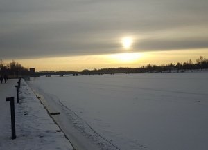 お題③「見立ての風景」鳥居 (300x217).jpg